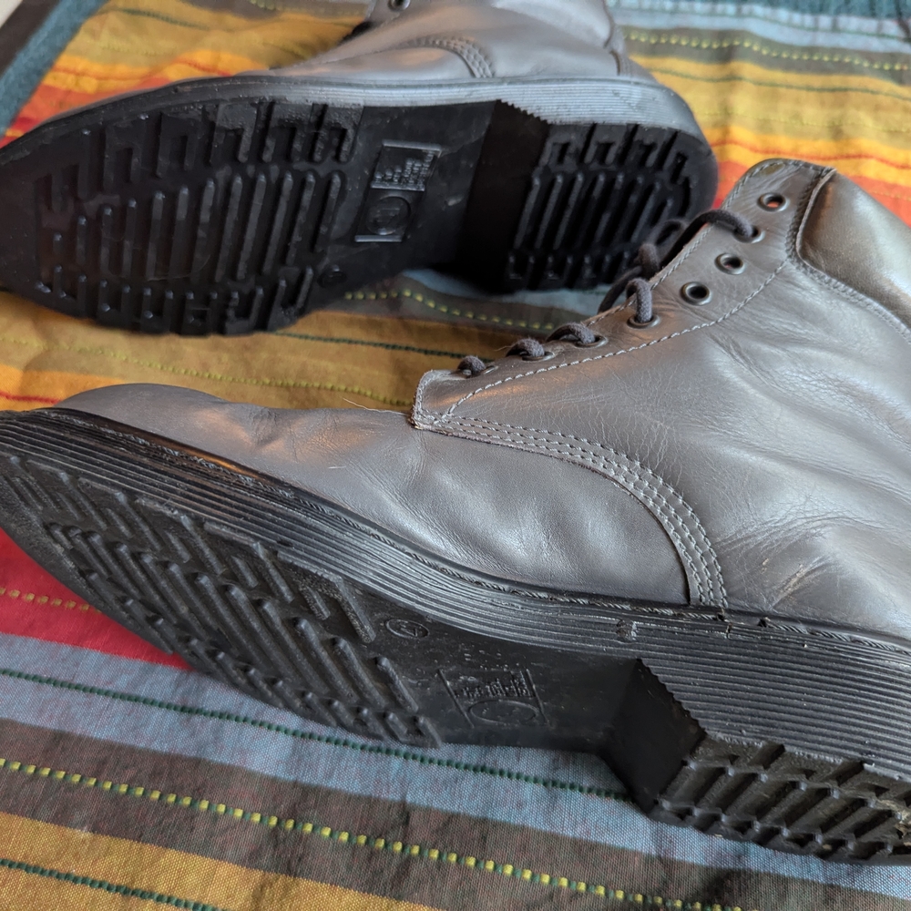 Max Mara  Grey And Purple Leather Boots - Picture 6 of 6